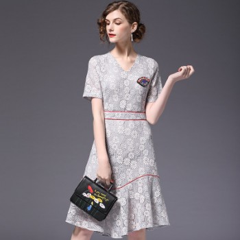 2018新款女裝夏季優雅氣質時髦不規則魚尾擺蕾絲連衣裙一件代發