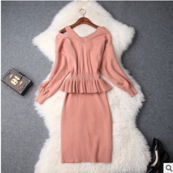 2018秋冬女裝新款性感V領荷葉邊針織衫+修身一步連衣裙套裝