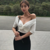 官網圖2019韓版夏季新款褶皺交叉V領露肩性感松緊舒適T恤女
