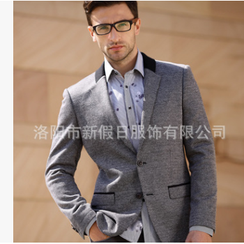 專業(yè)訂做西服 職業(yè)裝洛陽(yáng)新假日服飾更專業(yè)