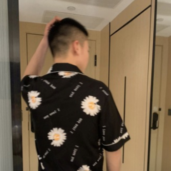 夏季新款潮流ins男士睡衣冰絲開衫套裝小雛菊印花家居服廠家直銷