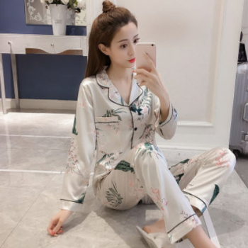 新款印花睡衣女夏季長袖薄款印花套裝春秋女士冰絲睡衣性感絲綢家