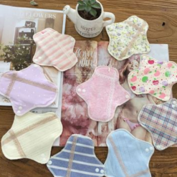 HD06-1 棉質(zhì)十字蕾絲印花反復(fù)可洗滌衛(wèi)生護(hù)墊薄款舒適防側(cè)漏棉墊