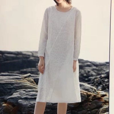 廣州韓版短袖T恤折扣女裝加盟