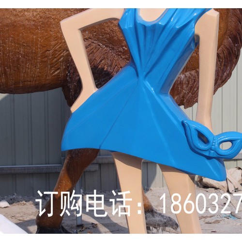 康大雕塑穿著藍裙子的女孩的玻璃鋼雕塑可定制
