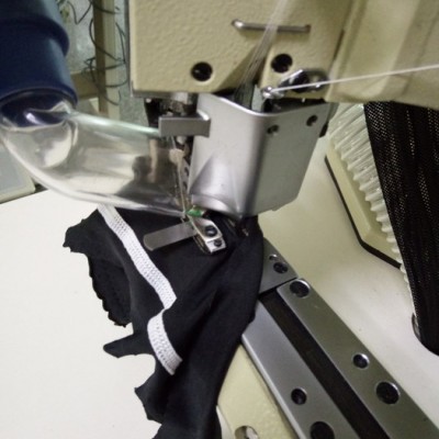 專業(yè)生產(chǎn)性感睡衣專用拼縫機(jī)