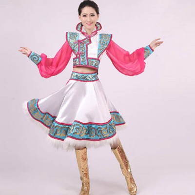 專注民族服裝設(shè)計(jì) 定制 新疆舞蹈服裝定制 演出服裝出租