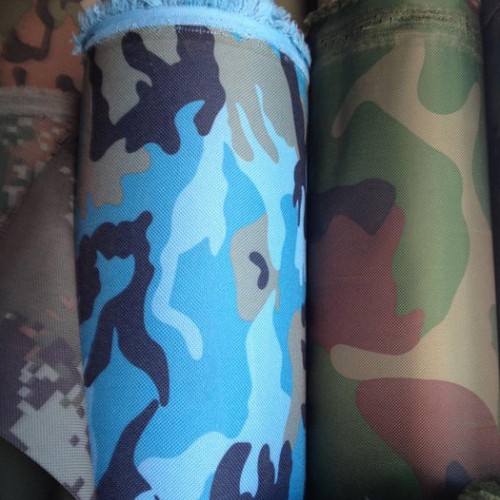 北京迷彩布廠家批發(fā)迷彩滌綸布 滌棉迷彩布 荒漠迷彩布 數(shù)碼迷彩布 廠家可定制迷彩帳篷布