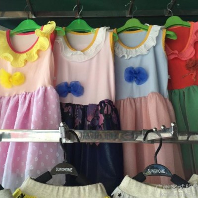 廣州沙河庫存地?cái)傌浽赐b連衣裙清倉批發(fā)夏裝大量便宜童裝批發(fā)
