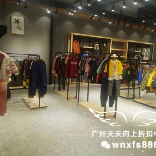 國(guó)內(nèi)知名品牌童裝折扣批發(fā)**0元可加盟 童裝店加盟