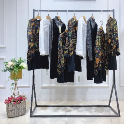 羊絨圍巾河北女裝折扣批發(fā) 澳大利亞品牌女裝尾貨尾貨