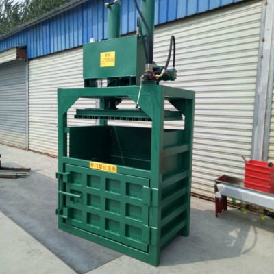 布袋子編織袋壓包機廠家 啟碩無紡布邊角料壓塊機 30噸力廢舊邊角料壓塊機