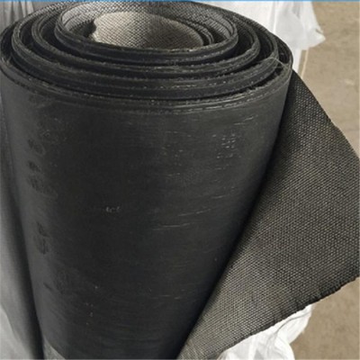 抗裂貼防止公路裂縫、效果優(yōu)異、防水密閉性好、25KN拉力、規(guī)格齊全、無紡布道路防裂貼