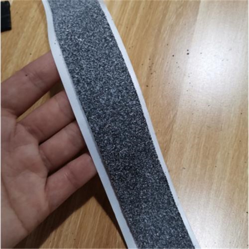 山東宏遠土工材料公司 黑色無紡布貼縫帶施工 方法簡單 沙面貼縫帶  一貼即牢 無胎基貼縫帶廠家 免費寄送樣品