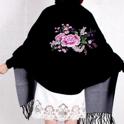 定制批發女士雙面披肩刺繡圖案長款帶袖披肩仿羊絨圍巾斗篷外套