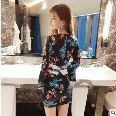 性感連衣裙2019春夜店女裝V領(lǐng)喇叭袖印花包臀和服系帶收腰H2682