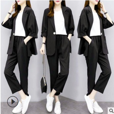 西裝套裝女2021年春裝新款韓版寬松時(shí)尚休閑網(wǎng)紅小西服外套兩件套