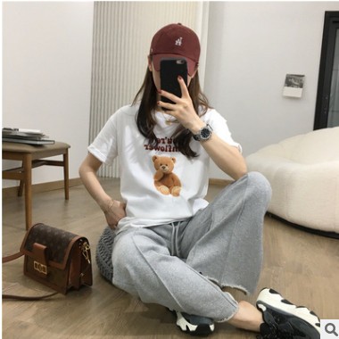 春裝新款字母印花小熊棉質(zhì)短袖T恤女寬松休閑百搭打底衫上衣