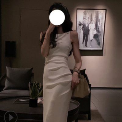 從一白色法式吊帶連衣裙2021年新款春款女裝氣質高定一字肩長裙子