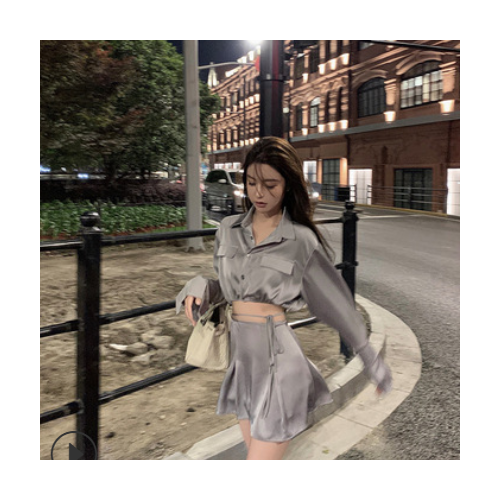 緞面網(wǎng)紅短款修身顯瘦襯衫女2021夏季韓版氣質(zhì)套裝裙新款兩件套潮