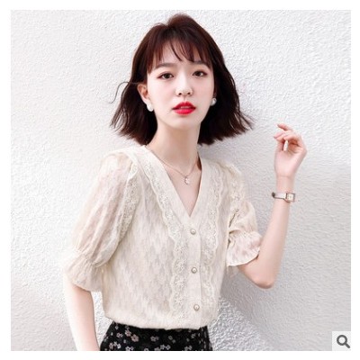 2021夏裝新款時尚蕾絲花邊襯衫女洋氣氣質襯衣V領雪紡衫小衫