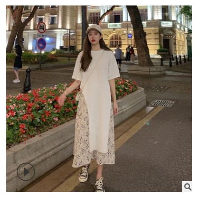 夏季2021新款不規(guī)則設(shè)計(jì)感時(shí)尚開叉寬松中長款上衣t恤+碎花裙