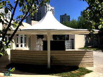 彩虹幼兒園蘑菇型遮陽(yáng)棚，蘑菇型遮陽(yáng)棚耐候性，成本低